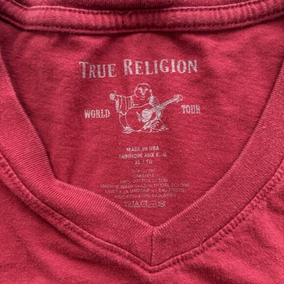 True Religion World Tour Men XL T-Shirt Red V-Neck Horseshoe Logo 100% Cotton - Picture 2 of 8